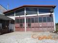 Poslovna zgrada sa pratećim objektima površine  1650 m2 na placu  40a34m2